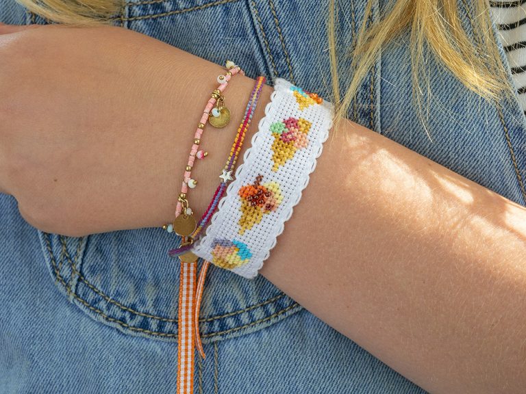 Easy Aida Band Bracelet